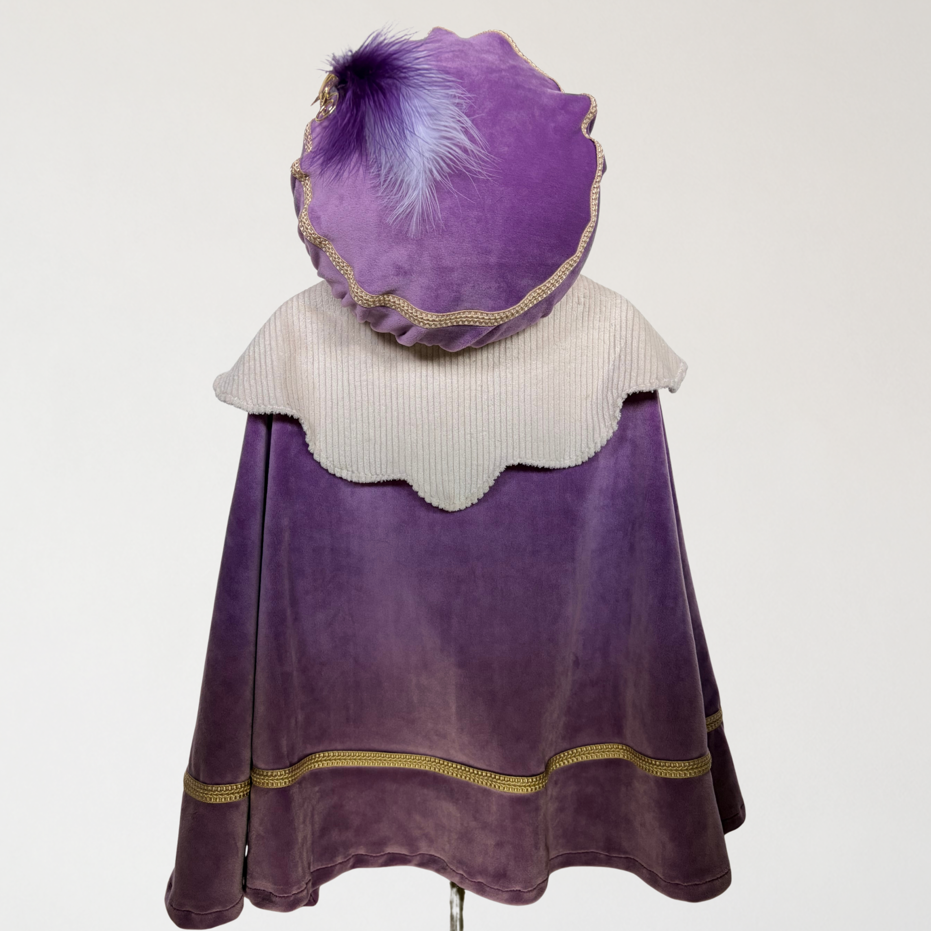 Pietenpakje, muts en cape | Gepersonaliseerde pietenmuts | pietencape | Sinterklaas | Studio Knetter | Handgemaakt
