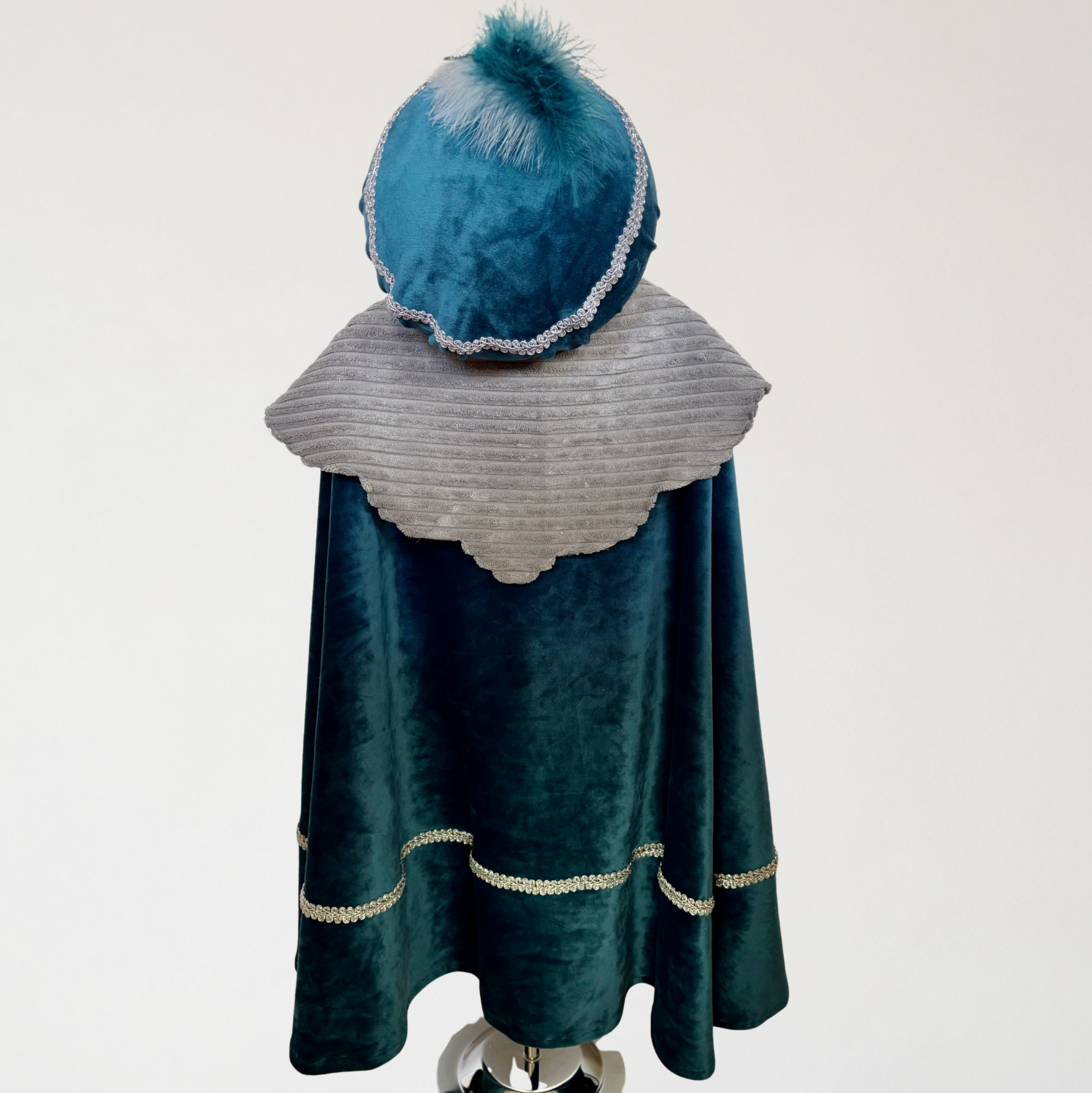Pietenpakje, muts en cape | Gepersonaliseerde pietenmuts | pietencape | Sinterklaas | Studio Knetter | Handgemaakt